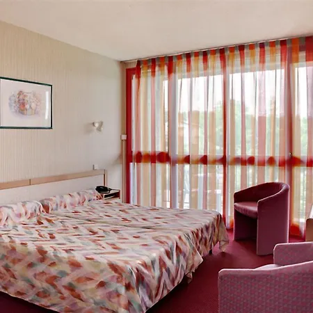 Hotel Du 3*