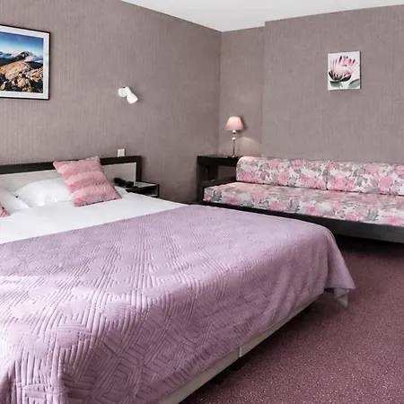 Du Hotel 3*