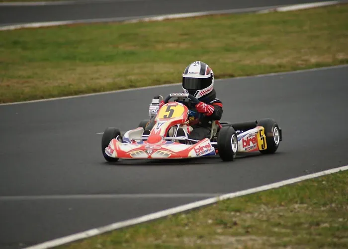 Отель Du Lacapelle-Viescamp